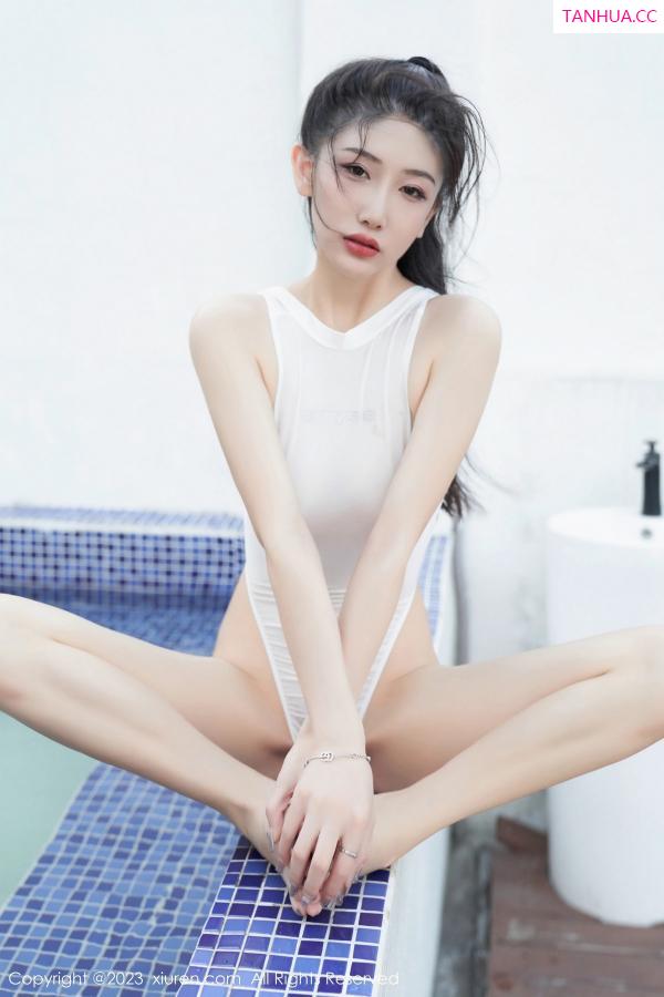   [XiuRen]高清写真图 2023.07.27 No.7146 沈青黛 泳池美腿第83张图片